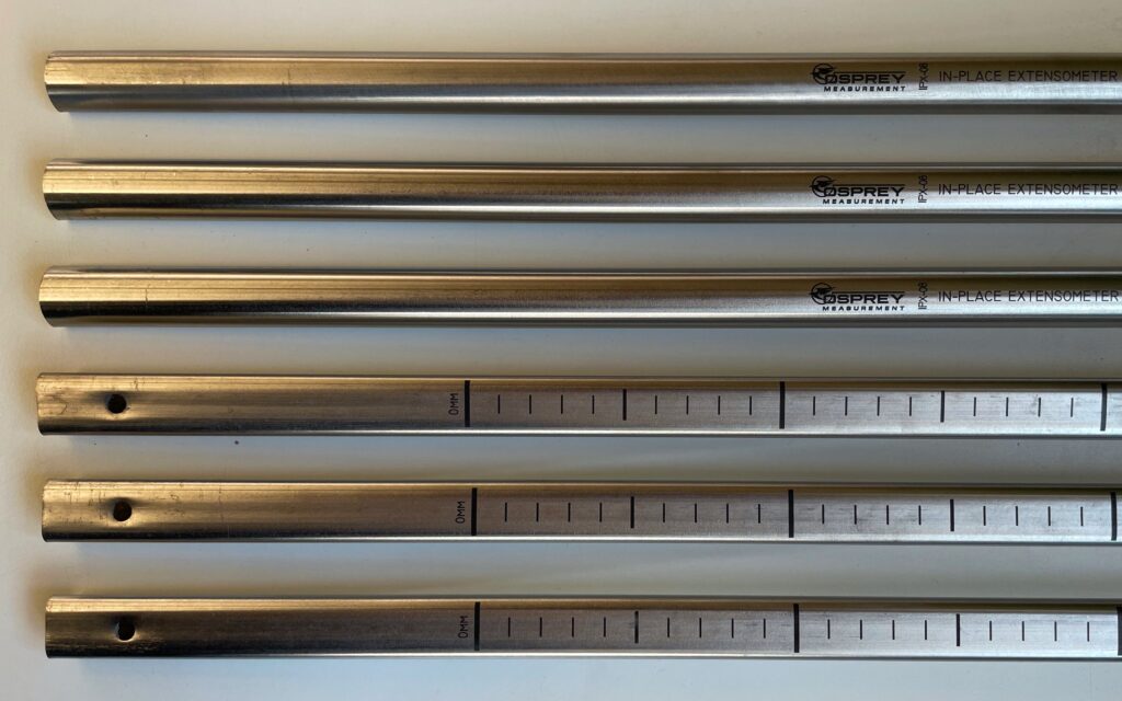 Il tubo sottile a forma di D è inciso a laser su entrambi i lati