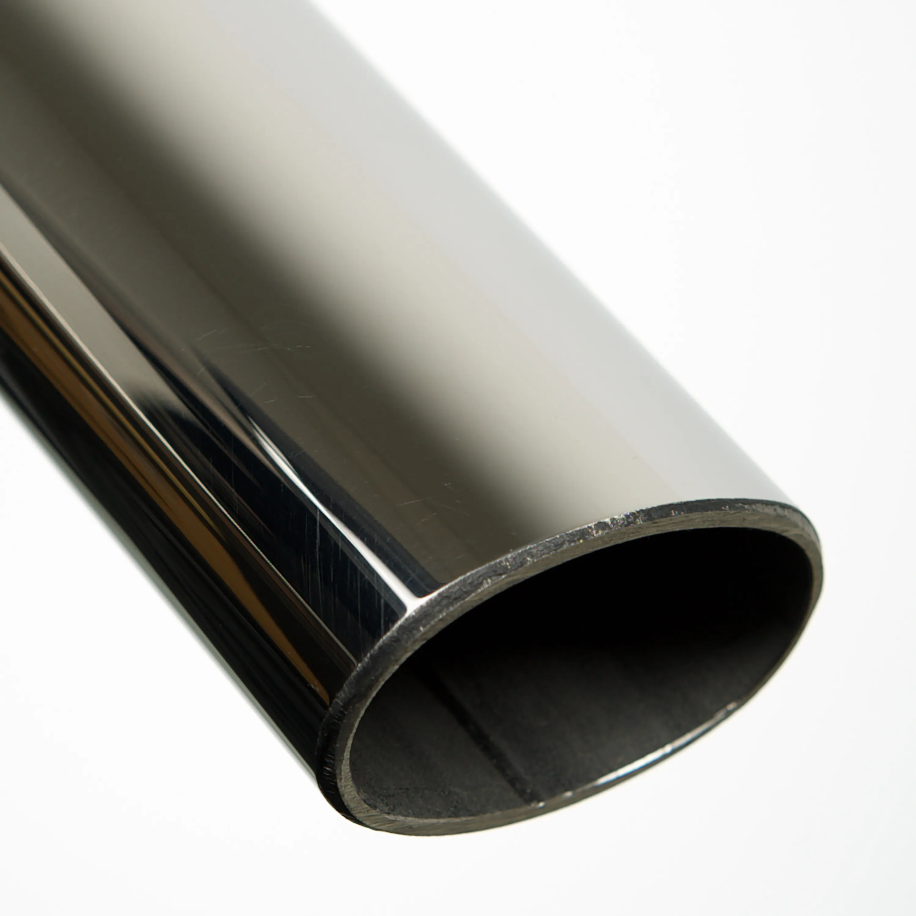 acciaio inox con finitura a specchio