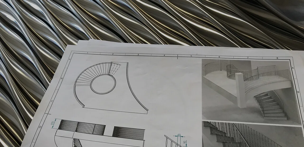 Tubi ovali in acciaio inox di diverse lunghezze per i montanti di scale di lusso con disegno tecnico allegato