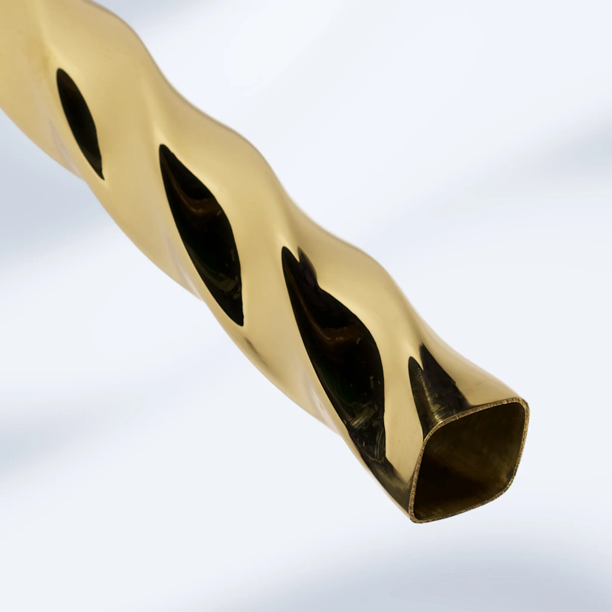 Tubo quadro ritorto in ottone lucidato a specchio